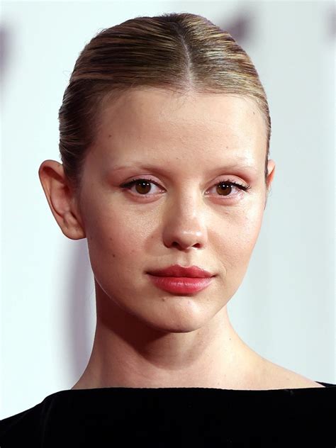 mia goth dublanet